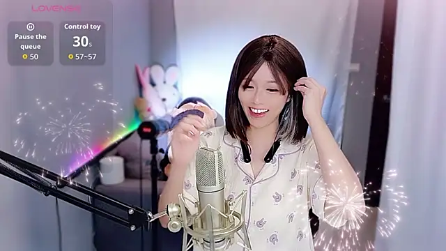 tw lala online show from November 10, 2025, 4:56 pm