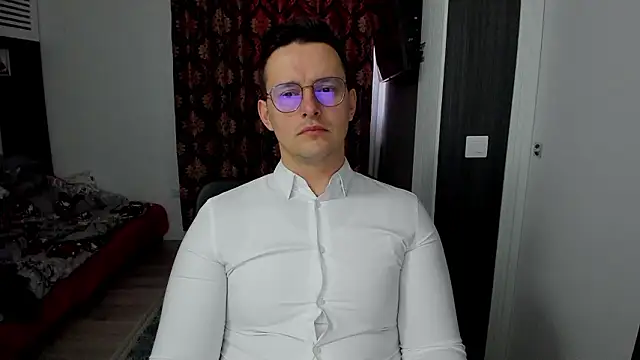 sexxymuscles4u online show from February 18, 2026, 8:55 am