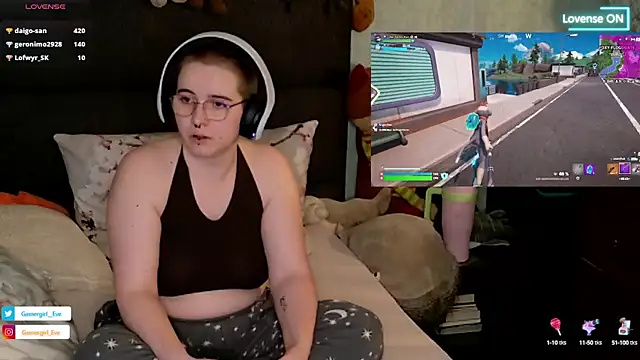 Snapshot of GamerGirl_Eve chatting on March 8, 2025, 10:24 pm GamerGirl Eve online show from March 8, 2025, 10:24 pm