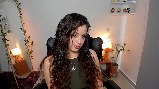 Cassandra Caiin online show from July 21, 2026, 10:00 pm