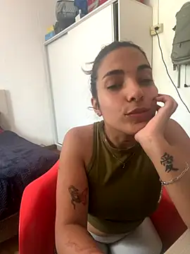 Snapshot of Athenabye chatting on November 17, 2025, 6:12 pm Athenabye online show from November 17, 2025, 6:12 pm