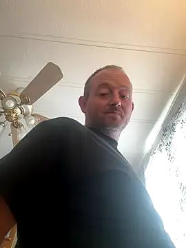 smokeymt420 online show from November 23, 2025, 3:44 pm