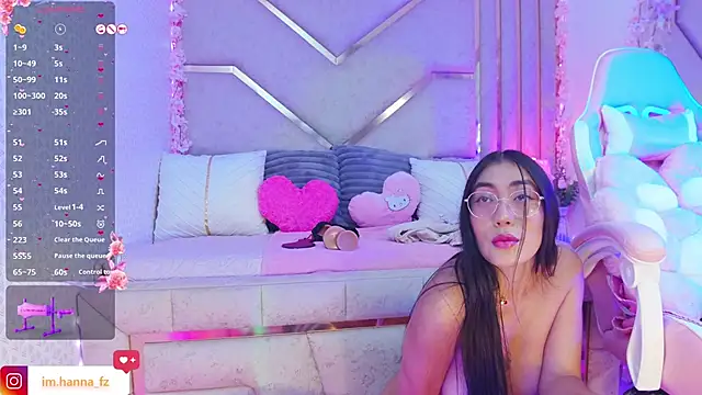 Snapshot of shanon- chatting on February 10, 2025, 8:21 pm shanon- online show from February 10, 2025, 8:21 pm