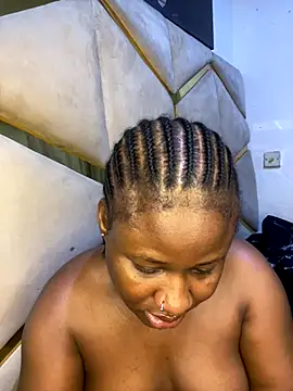 catty3232 online show from November 27, 2025, 12:22 am