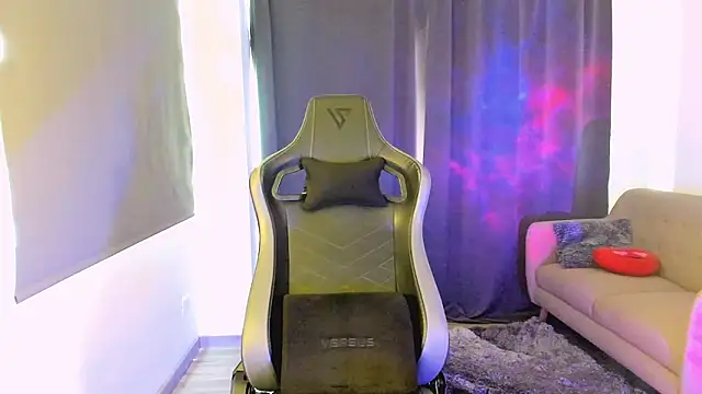 Liam V online show from March 16, 2025, 6:44 pm