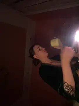 Flossy Vettie online show from March 16, 2026, 12:51 am