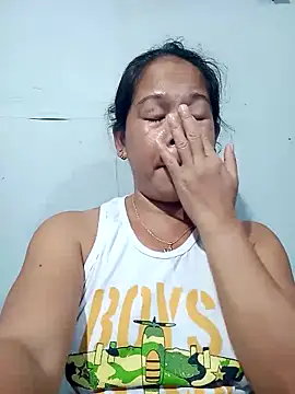 Snapshot of yummytitsxxx168 chatting on February 13, 2026, 4:18 pm yummytitsxxx168 online show from February 13, 2026, 4:18 pm