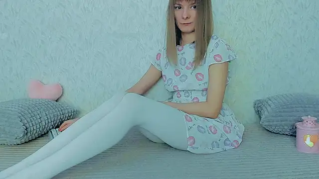 Snapshot of YourCaramel chatting on February 16, 2025, 5:04 am YourCaramel online show from February 16, 2025, 5:04 am