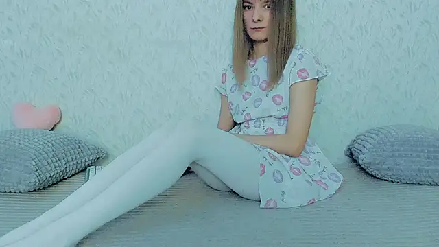 Snapshot of YourCaramel chatting on February 18, 2025, 6:59 am YourCaramel online show from February 18, 2025, 6:59 am