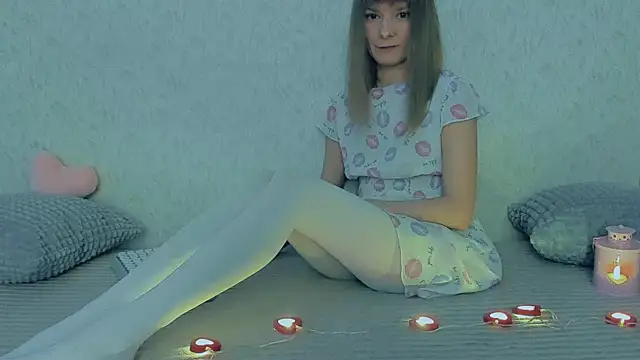 Snapshot of YourCaramel chatting on February 17, 2025, 7:37 am YourCaramel online show from February 17, 2025, 7:37 am