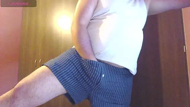 antonycruz online show from February 25, 2026, 1:39 am