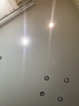 Lisaaan online show from April 28, 2026, 7:35 am