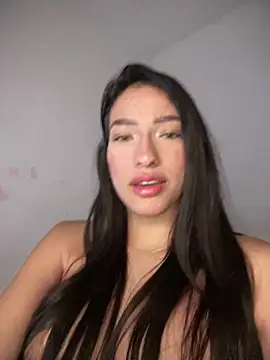 DulceLenns online show from March 21, 2025, 10:17 pm