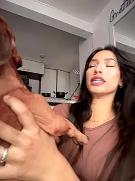 DulceLenns online show from September 16, 2025, 6:20 pm