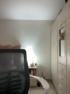 Emmily 19 online show from January 13, 2026, 11:19 pm