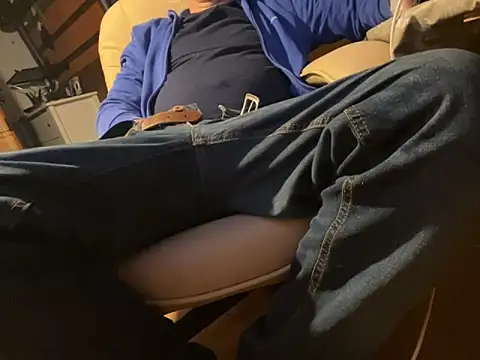 translove online show from November 1, 2025, 8:57 pm