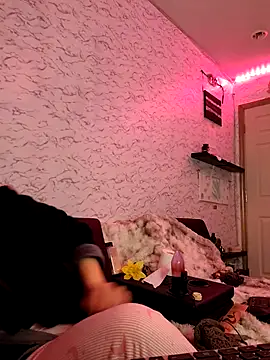 ScarletCallings420 online show from January 9, 2026, 5:14 am