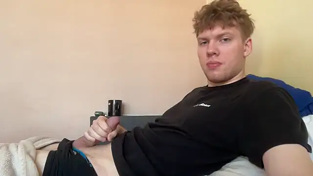 Snapshot of sexybooii6968 chatting on November 4, 2025, 10:30 am sexybooii6968 online show from November 4, 2025, 10:30 am