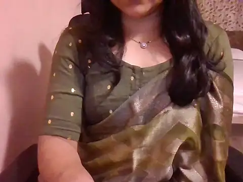 Snapshot of Pinky_4 chatting on February 1, 2026, 2:15 pm Pinky 4 online show from February 1, 2026, 2:15 pm