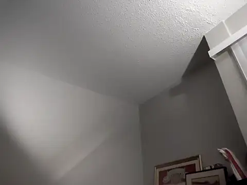 Snapshot of EZYves chatting on December 6, 2024, 12:29 am EZYves online show from December 6, 2024, 12:29 am