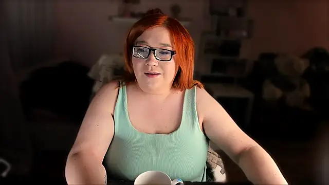 Snapshot of Vi-Vixen chatting on January 6, 2026, 8:24 pm Vi-Vixen online show from January 6, 2026, 8:24 pm