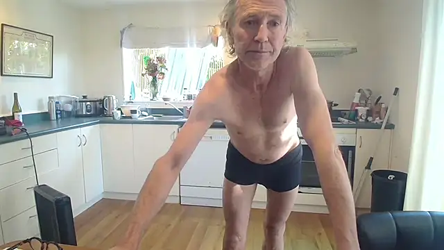 Mattsroom online show from September 30, 2025, 3:23 am