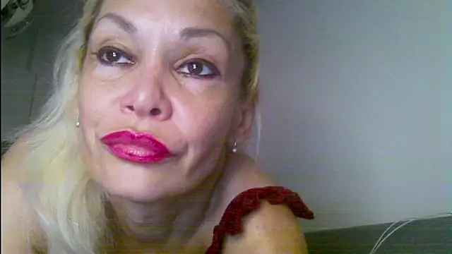 EvaaMina online show from June 20, 2026, 2:11 pm