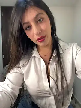 MiaJones21 online show from July 27, 2026, 9:44 pm