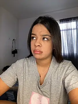 trianawhite online show from January 20, 2025, 3:39 pm