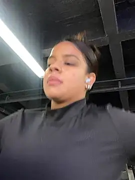 trianawhite online show from February 24, 2025, 8:03 pm