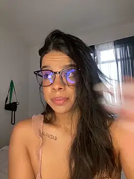 Snapshot of trianawhite chatting on February 10, 2026, 3:00 pm trianawhite online show from February 10, 2026, 3:00 pm