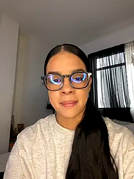 trianawhite online show from September 16, 2025, 2:18 pm