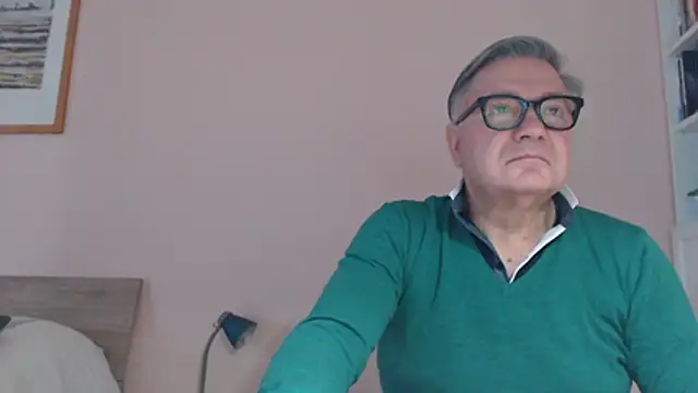 Snapshot of YOU6me chatting on February 19, 2026, 8:33 am YOU6me online show from February 19, 2026, 8:33 am