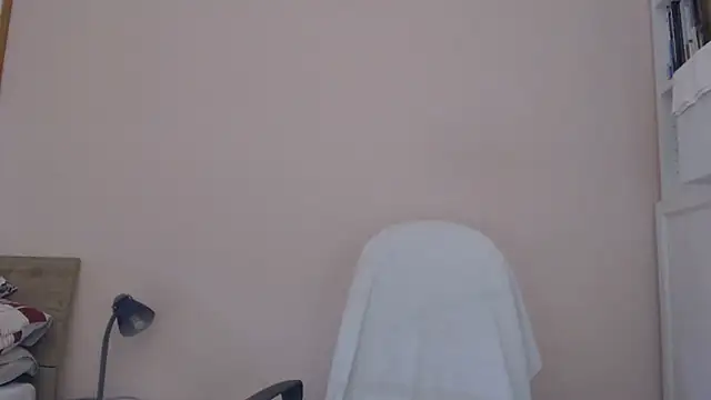 Snapshot of YOU6me chatting on September 8, 2025, 3:22 pm YOU6me online show from September 8, 2025, 3:22 pm