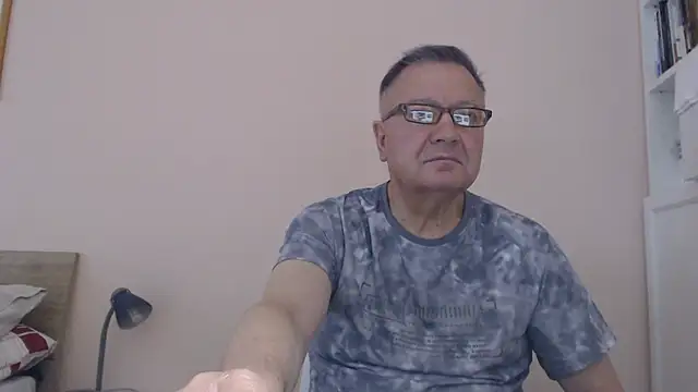 Snapshot of YOU6me chatting on September 10, 2025, 10:25 am YOU6me online show from September 10, 2025, 10:25 am