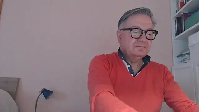 Snapshot of YOU6me chatting on February 17, 2026, 8:55 am YOU6me online show from February 17, 2026, 8:55 am