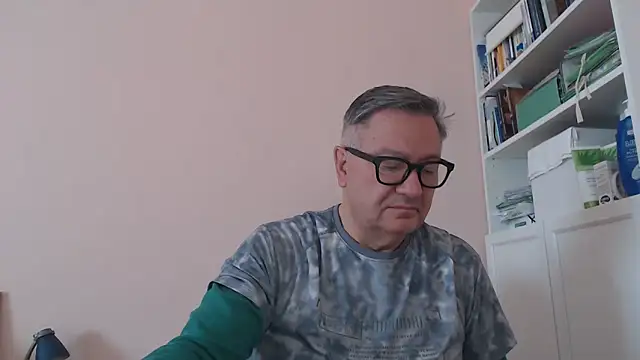 YOU6me online show from May 18, 2026, 7:46 am