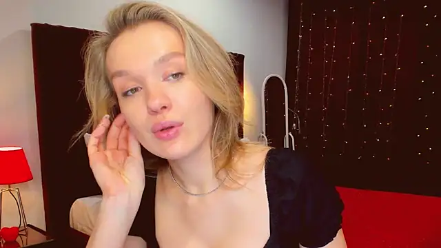 ChrystalKiss online show from January 15, 2025, 4:21 pm