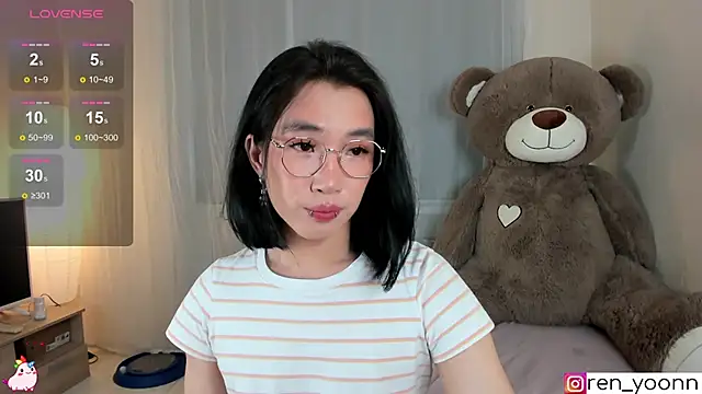 Snapshot of Ren_yoon chatting on July 3, 2026, 2:51 am Ren yoon online show from July 3, 2026, 2:51 am