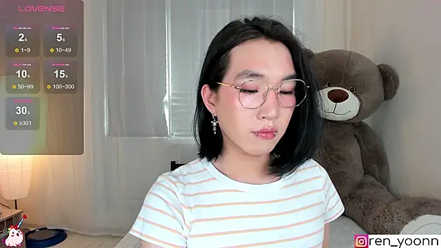 Snapshot of Ren_yoon chatting on June 12, 2026, 4:27 pm Ren yoon online show from June 12, 2026, 4:27 pm
