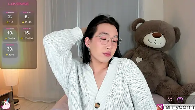 Snapshot of Ren_yoon chatting on June 4, 2026, 11:15 am Ren yoon online show from June 4, 2026, 11:15 am