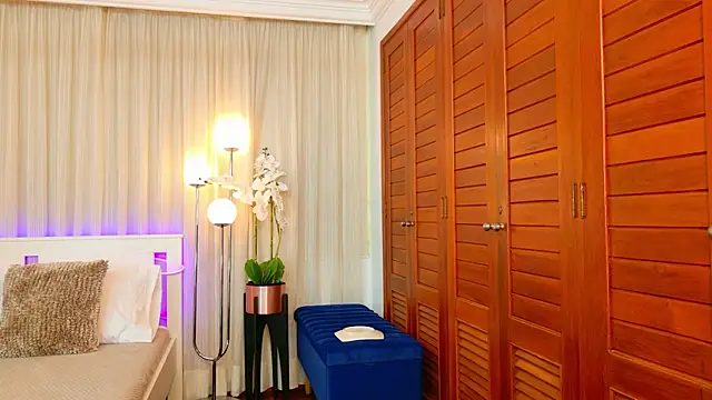 Snapshot of lissetlong69 chatting on September 12, 2025, 11:26 pm lissetlong69 online show from September 12, 2025, 11:26 pm