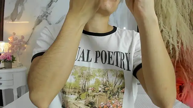 hannahill69 online show from November 20, 2025, 5:08 am