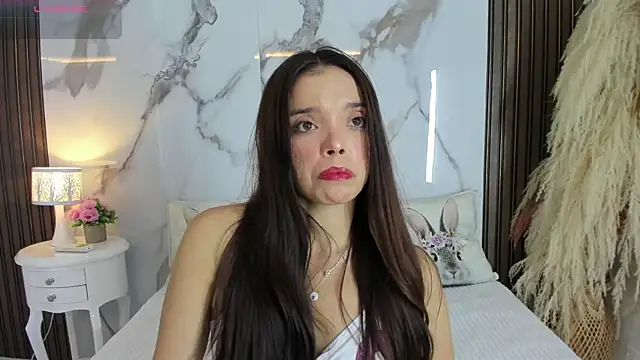 hannahill69 online show from February 11, 2026, 4:56 am