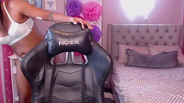 alexa rodriicum online show from June 4, 2026, 7:18 pm
