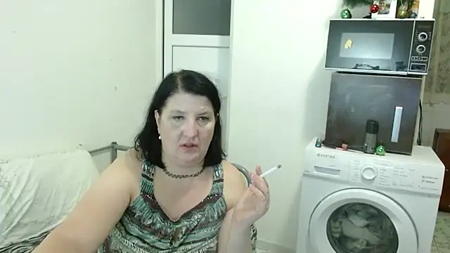 Snapshot of RidemerafSuzana chatting on February 25, 2025, 5:19 pm RidemerafSuzana online show from February 25, 2025, 5:19 pm