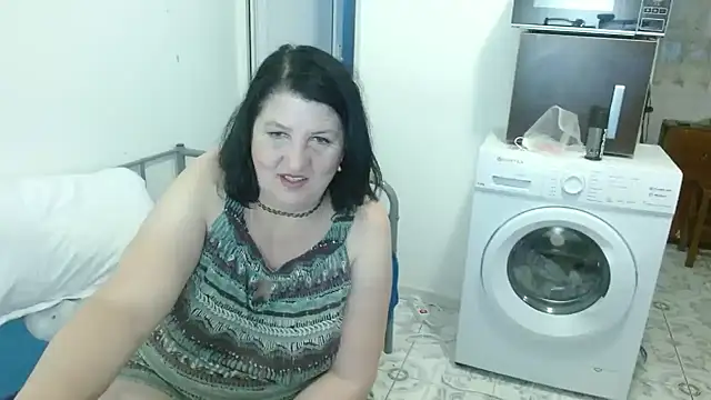 Snapshot of RidemerafSuzana chatting on January 31, 2025, 2:28 pm RidemerafSuzana online show from January 31, 2025, 2:28 pm