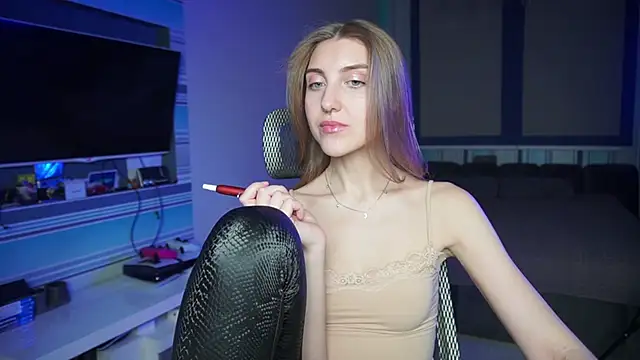 CassiaBlade1 online show from October 16, 2025, 4:37 pm