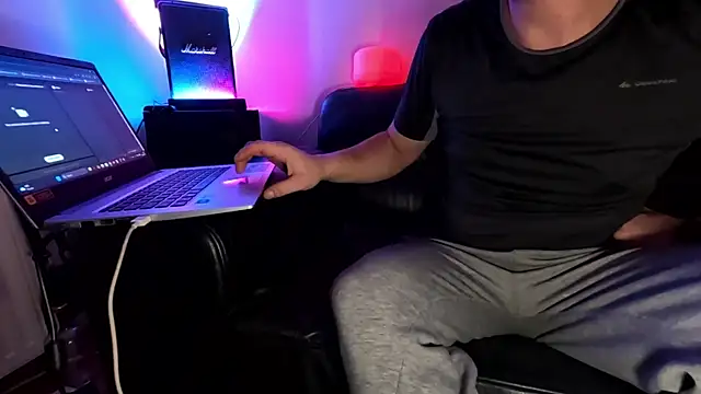 Lucas1andOnly4Girl online show from January 6, 2025, 3:19 pm