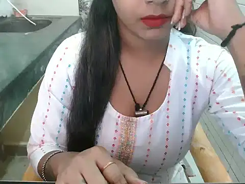 LovingPihu online show from October 11, 2025, 5:41 am